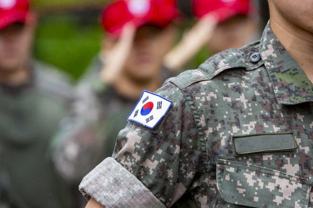 "임신? 배 안 나왔잖아"…6층 계단 오르내린 여군 대위, 유산