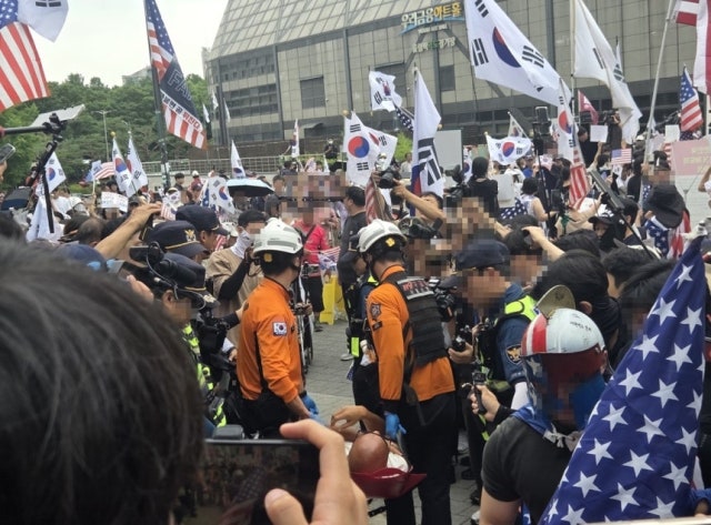 국조특위 방문 앞두고 <b>잠실 개표소 충돌</b>…주먹다짐에 119까지 출동