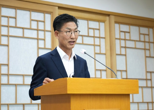 [속보] 年 예산 17억 면사무소서 25억 <b>횡령</b>…김병삼 영천시장 "끝까지 추...
