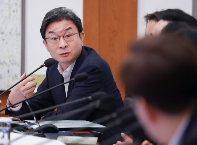 이억원 "<b>레버리지 ETF</b> 진정 안 되면 개인별 <b>투자한도</b> 제한"