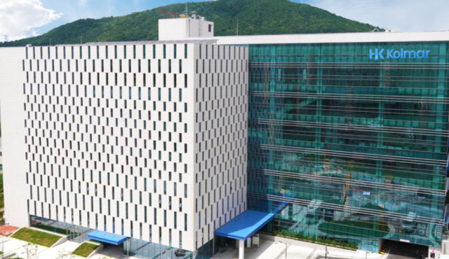 'K-뷰티 광풍' <b>한국콜마</b>, 분기 최대 실적…주가 23% 폭등