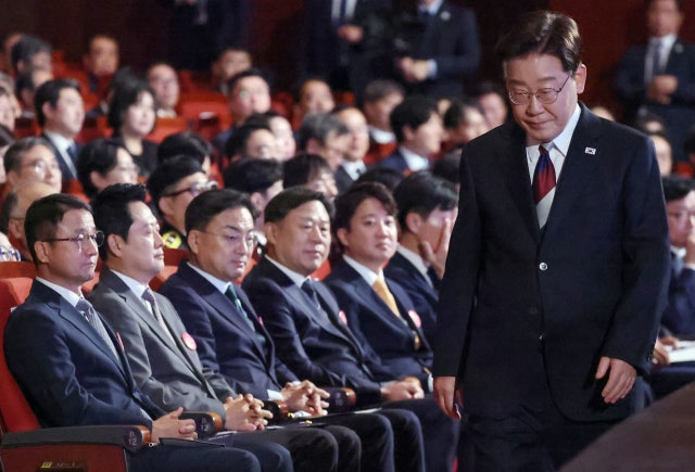 '李 골프 회동' 후폭풍, 징계 요구도…개헌 논란엔 '반대' 입장