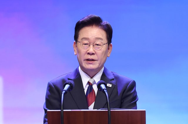 李<b>대통령</b>, 20일에 왕이 中 외교부장 <b>접견</b>…'종전 다자논의' 관심