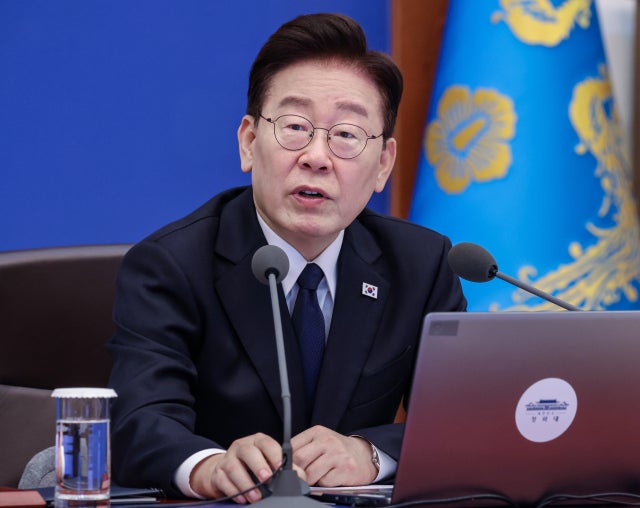 <b>이 대통령</b>, '피터팬 아빠' 별세 <b>애도</b>…"아들의 내일 잊지 않겠다"