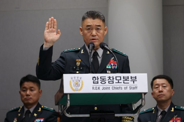 <b>한기성</b> 前1군단장 '<b>빈총경계</b>' <b>국감</b>서 해명 "탄통은 결합, 실탄 한 발만 ...