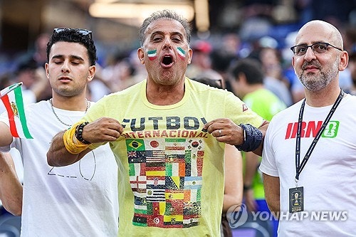 이란 vs 뉴질랜드 월드컵 경기 앞 대규모 시위