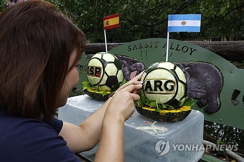 수박 먹는 하마가 점지한 아르헨티나 vs 스페인 월드컵 최종 우승국