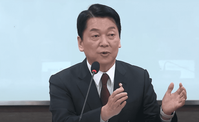 <b>안철수</b>, <b>대선</b> 10大<b>공약</b> 발표…"AI·반도체·바이오 등 5대 산업 육성"