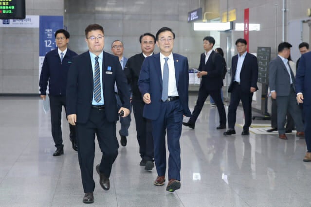 국토부, <b>추석 연휴</b>기간 정부합동 특별교통대책본부 운영