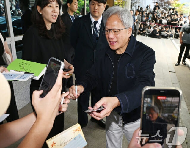 '숨 가빴던 4박5일' 젠슨 황은 무엇을 남겼나