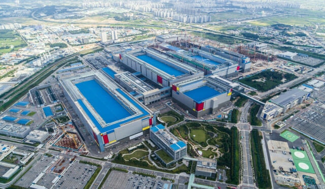 삼성전자, 내년 상반기 10나노급 7세대 '1d D램' 양산 준비