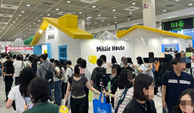 "책만 사는 도서전은 끝"...서울국제도서전 밀리의서재·예스24 가보니