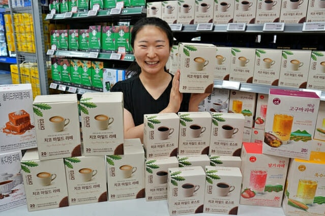 이상기후에 원두값 뛰니까 치커리 뿌리 우려 마시는 시대