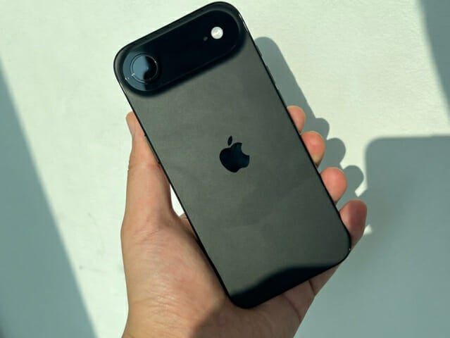 "아이폰 에어2 배터리 11% 커진다…3500mAh 탑재 전망"