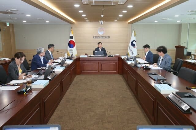 <b>방미통위</b>, 공영방송 <b>이사</b> 9인 <b>임명</b>제청·<b>임명</b>...결격사유 방문진 <b>이사</b> 1...