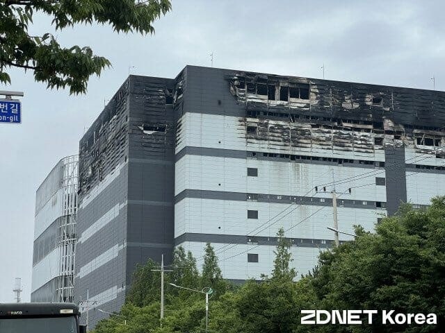 쿠팡 <b>인천 물류센터 화재</b> 사흘째…불길 7층까지 번져