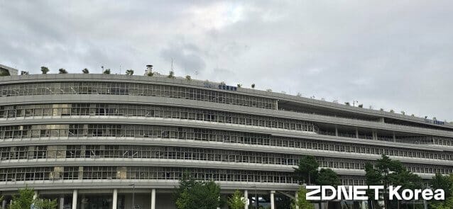 '재생에너지·배터리·반도체·로봇' <b>국내 생산</b> 시 <b>세액공제</b> 지원
