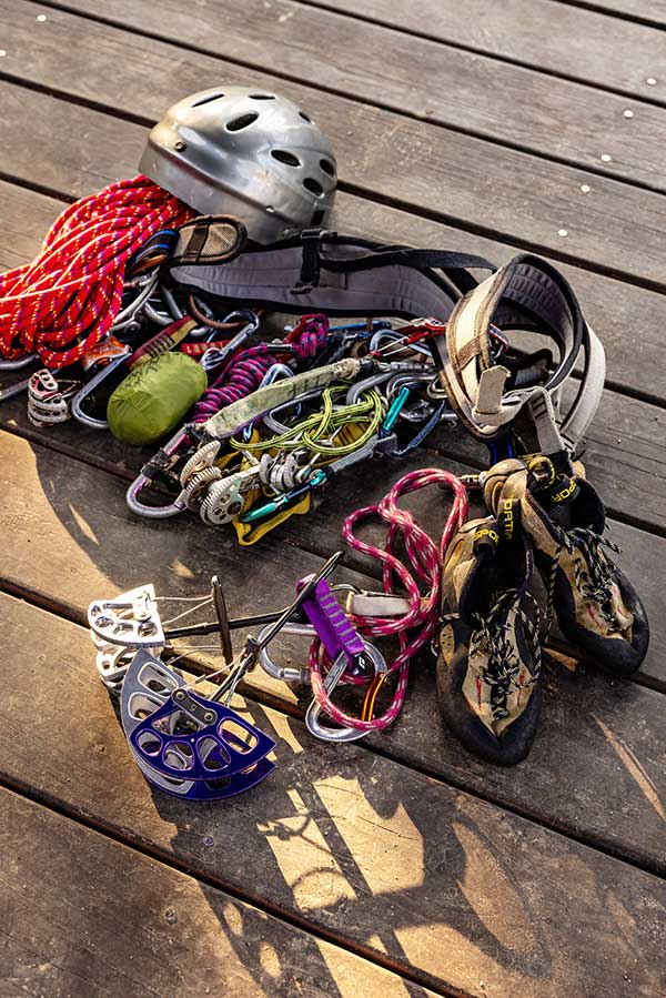 세월이 느껴지는 조씨의 등반장비.