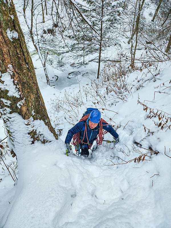 등반 중인 최기용 형.