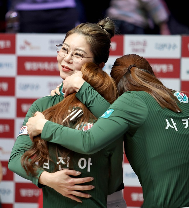 "황홀·기적·영광" 언더독의 눈물, <b>하나카드</b> 1억 품었다... 창단 첫 PBA 팀리...