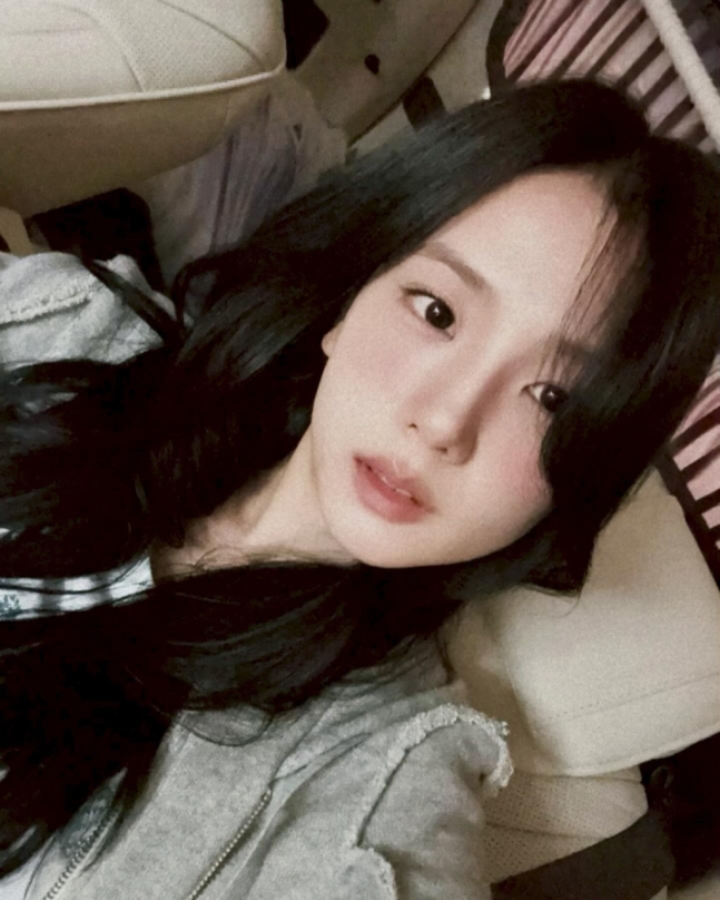 지수의 인스타 근황 사진들