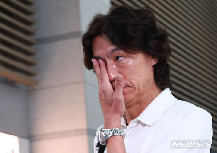 홍명보, 유럽서 손흥민 만나 '<b>기강</b> 잡게 도와달라' 얘기했나... 부임 후...