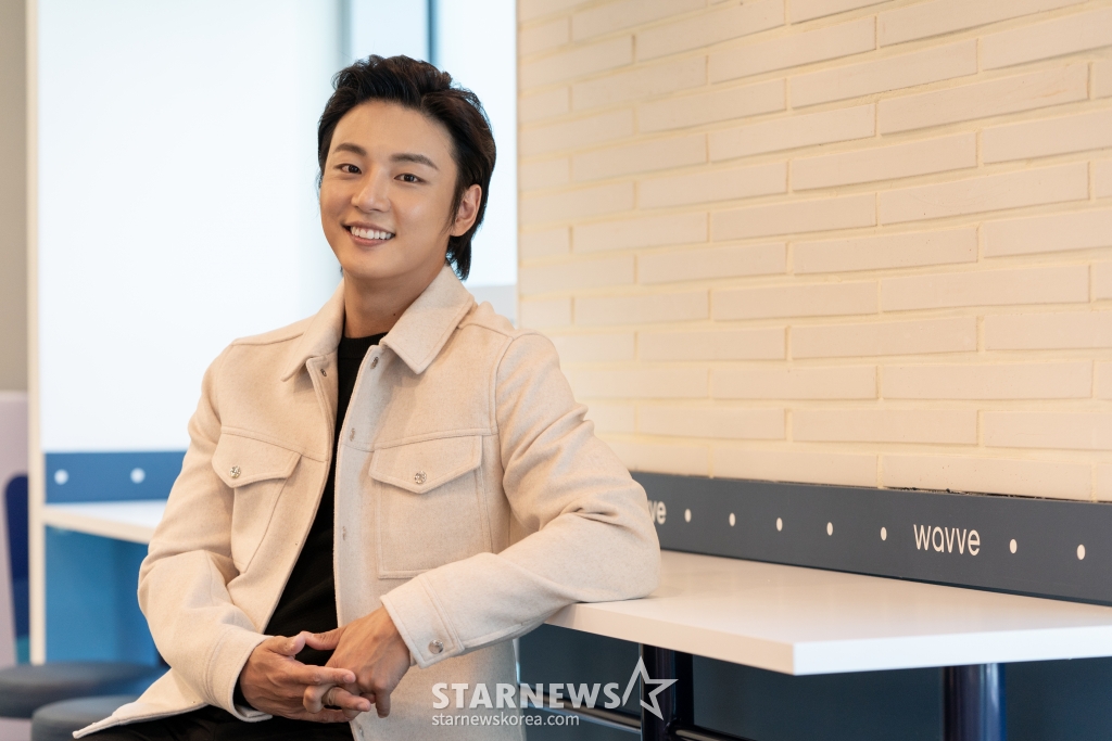 [단독]FA <b>윤시윤</b>, 신생 기획사 간다..본업 컴백 카운트다운