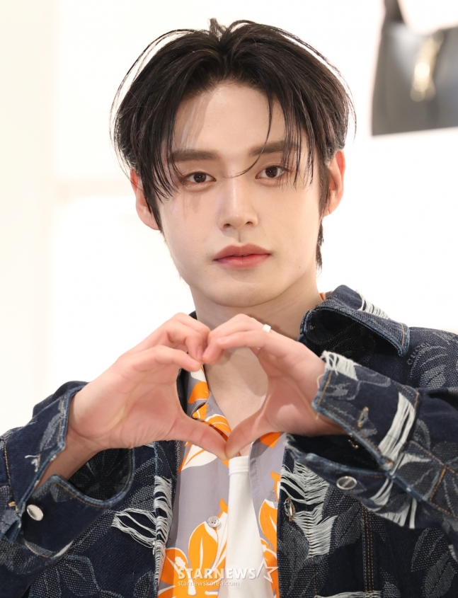 Article thumbnail for ZEROBASEONE's Kim Jiwoong Donates 10 Million Won to Support Wildfire Victims