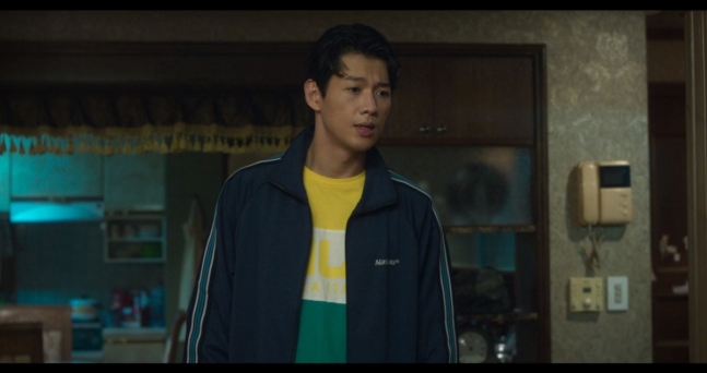 It turns out that the son of the 'Bok-ssak' Hak-ssi is a 'relative of Ha Jung-woo'