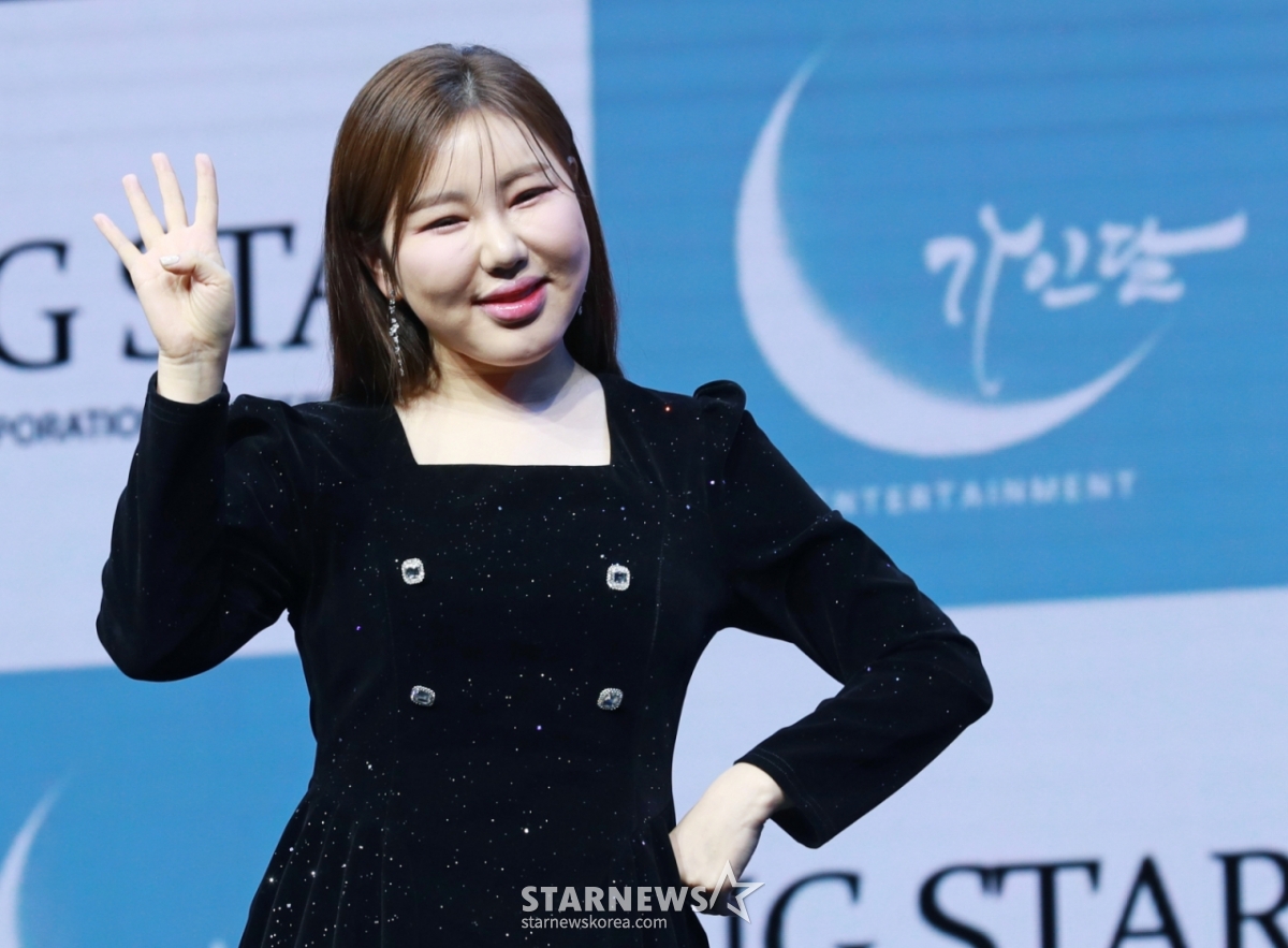 <b>송가인</b>, 또 신기록..스타랭킹 女트롯 196주 연속 1위