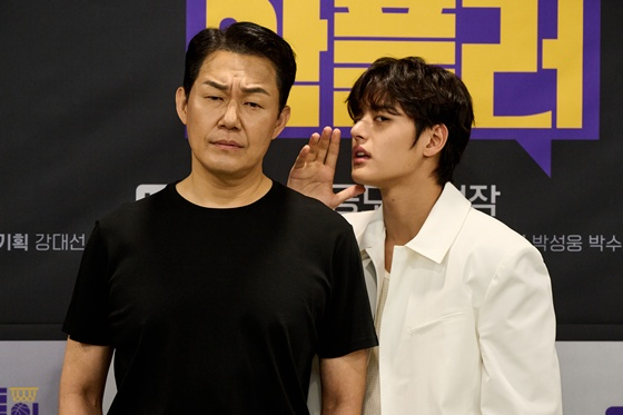 "장동건 넘어설까"..<b>박성웅</b>, 농구 스타 '허재'로 大변신 [<b>맹감독의</b> 악플...