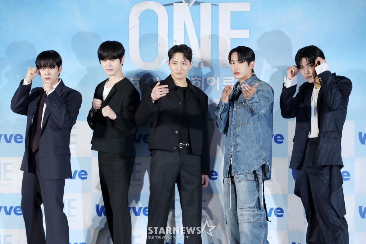 원작 뚫고 나온 'ONE : <b>하이스쿨 히어로즈</b>'[포토]