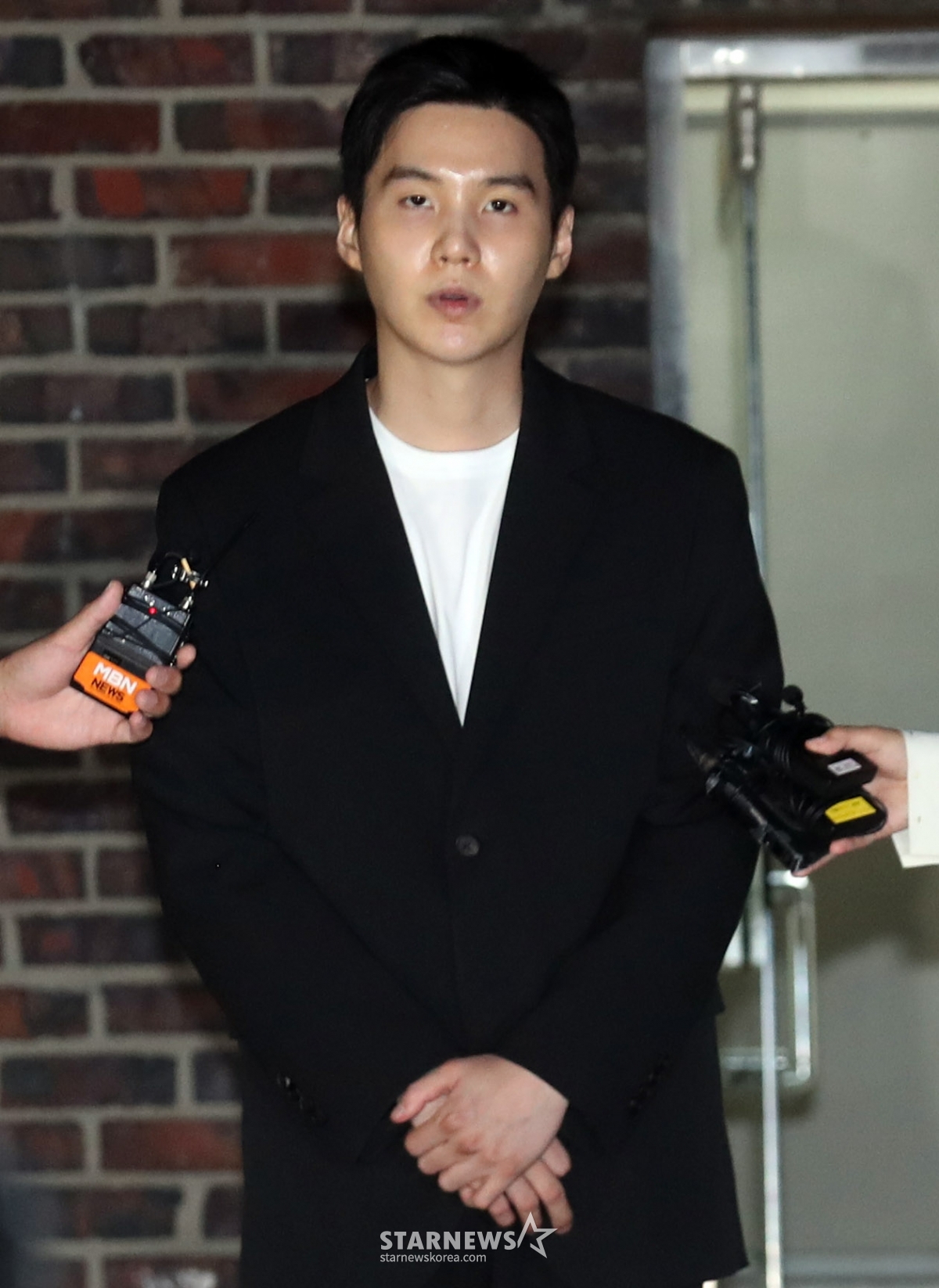 '소집해제' BTS <b>슈가</b>, <b>음주운전</b> 논란에 입 열었다..또 <b>사과</b> "멤버들에 미...