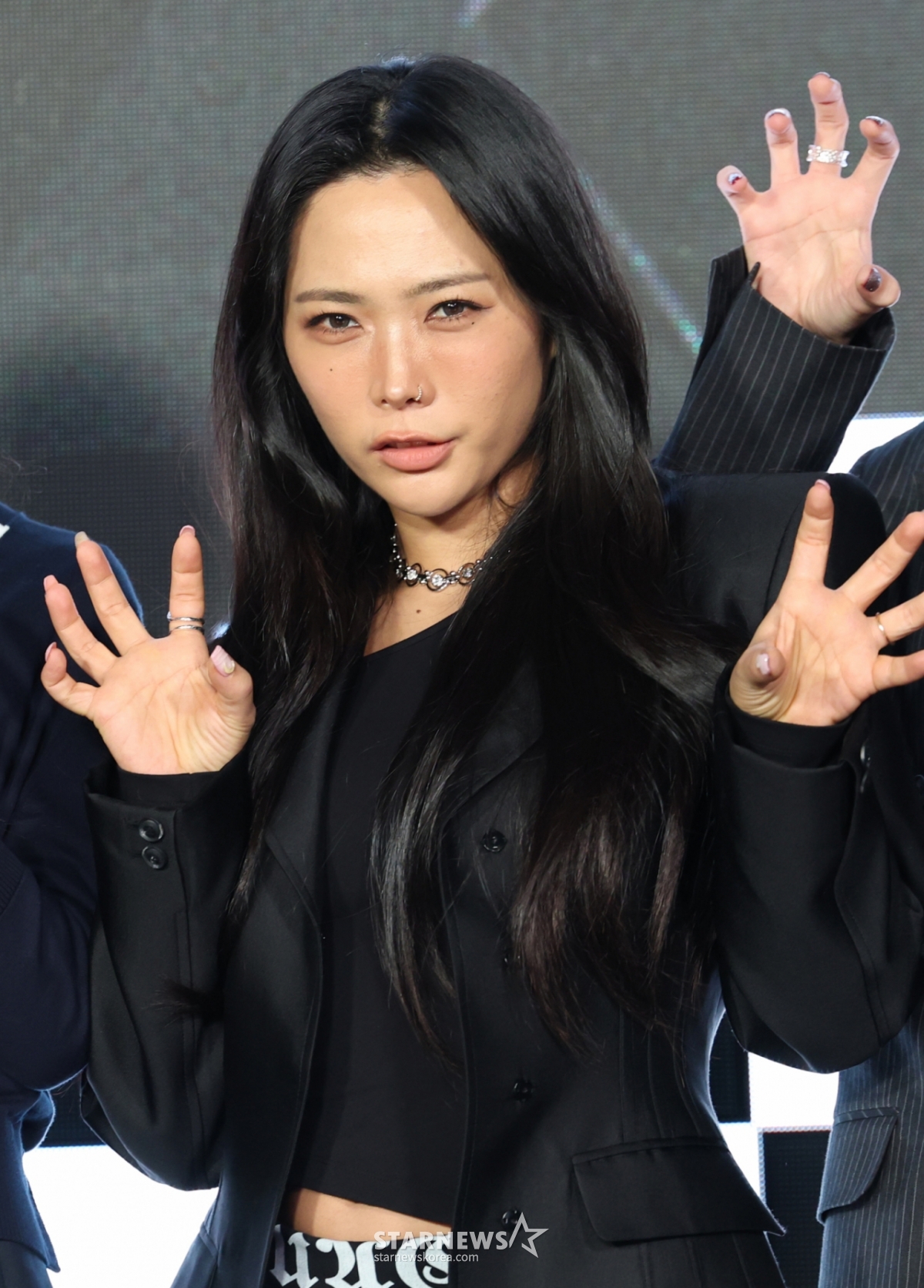 '<b>욕설 논란</b>' <b>허니제이</b> 입 열었다 "부주의 언행 죄송..상대 크루 댄서 사...