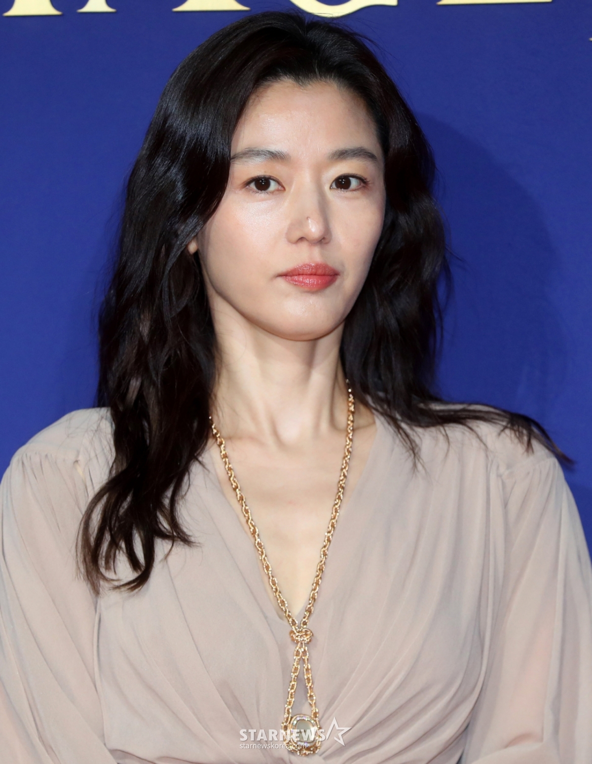 <b>전지현</b>, 3년만 소속사와 이별 "재계약 안 한다"[공식]
