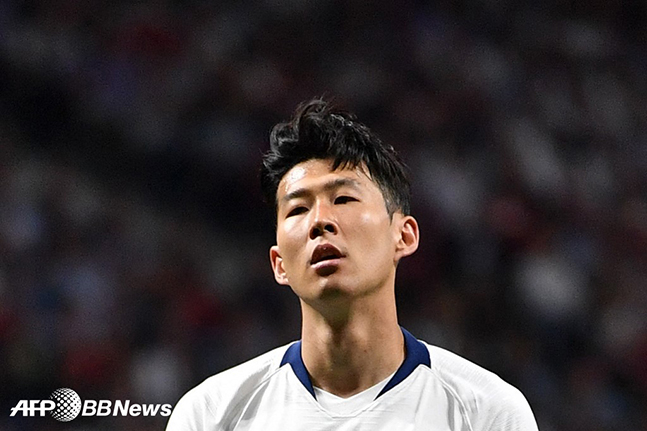 '충격적인 설문조사 결과' <b>손흥민 사우디</b> 러브콜→현지 팬 56% '<b>이적</b> 찬성...