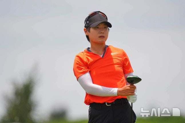 '첫 승 보인다' <b>임진희</b>-<b>이소미</b>, LPGA 다우 챔피언십 3R 공동 2위 도약