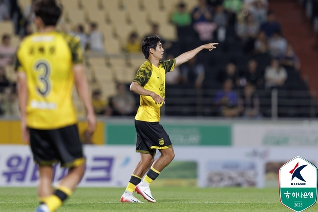 전남 2-1 짜릿승, '15<b>경기</b> 무패' <b>인천</b> 꺾었다... 후반 41분 정지용 결승...