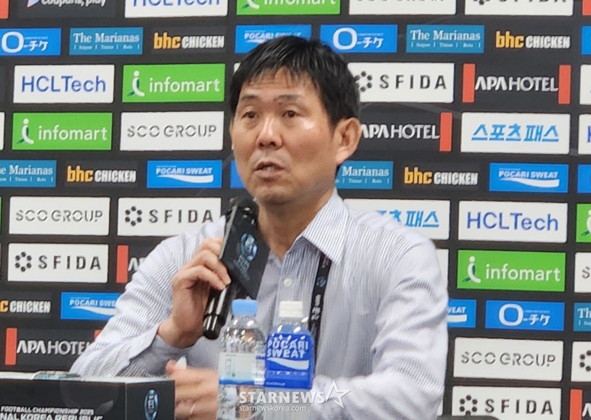 'A매치 10명 데뷔→6골 <b>폭발</b>' 여유 넘치는 日 감독 "단 이틀 준비했는데...