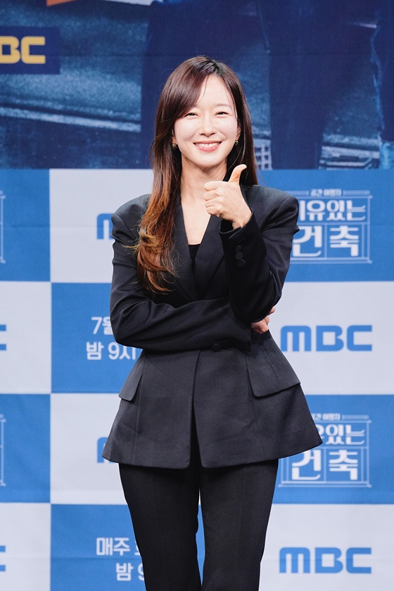 "연예 대상보다 좋아"..'<b>이유 있는 건축</b>' 전현무→홍진경, 정규 편성이 ...