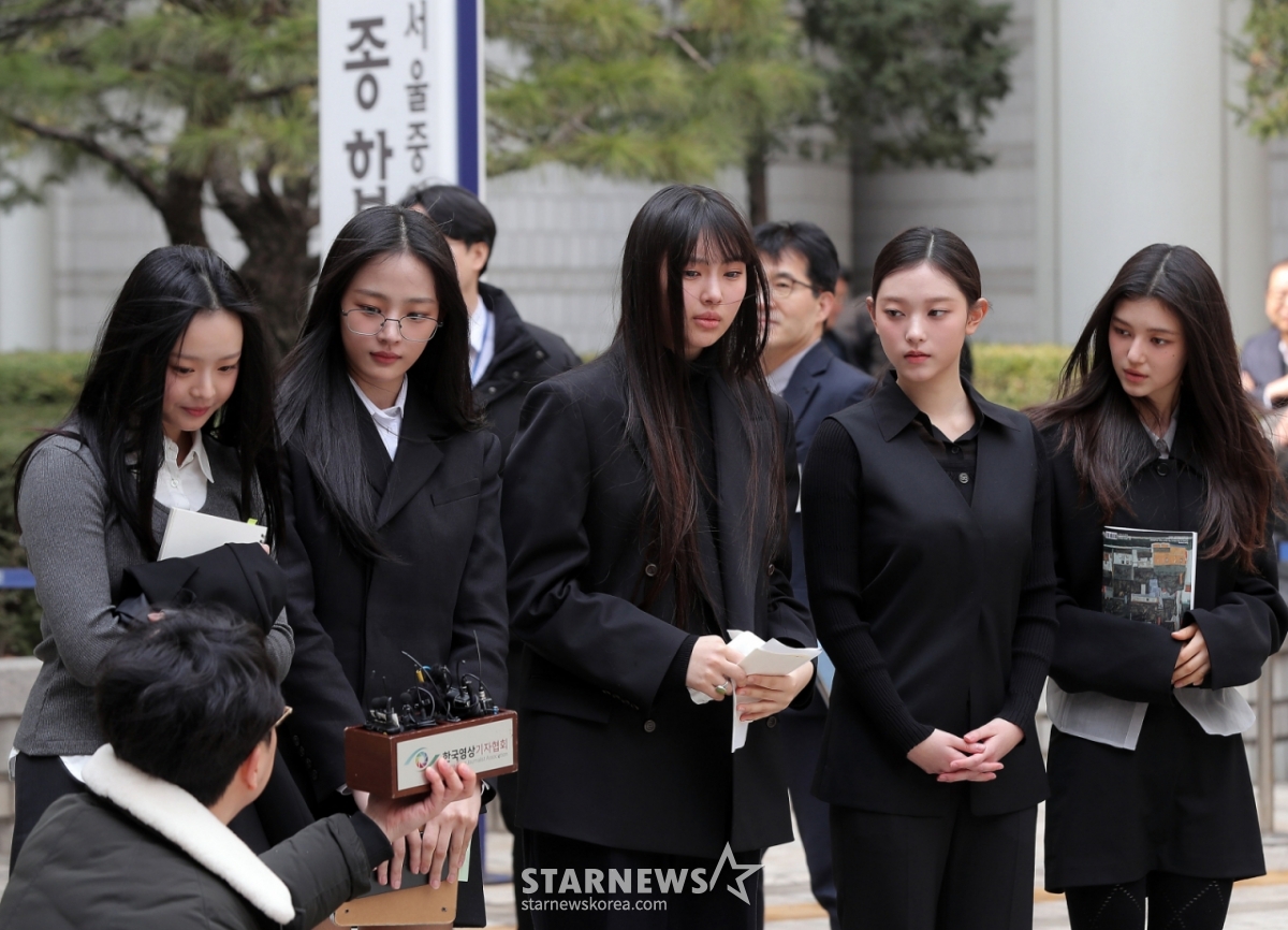 <b>뉴진스</b>, <b>조정</b>서 어도어와 직접 담판..복귀 시나리오 그려지나[종합]