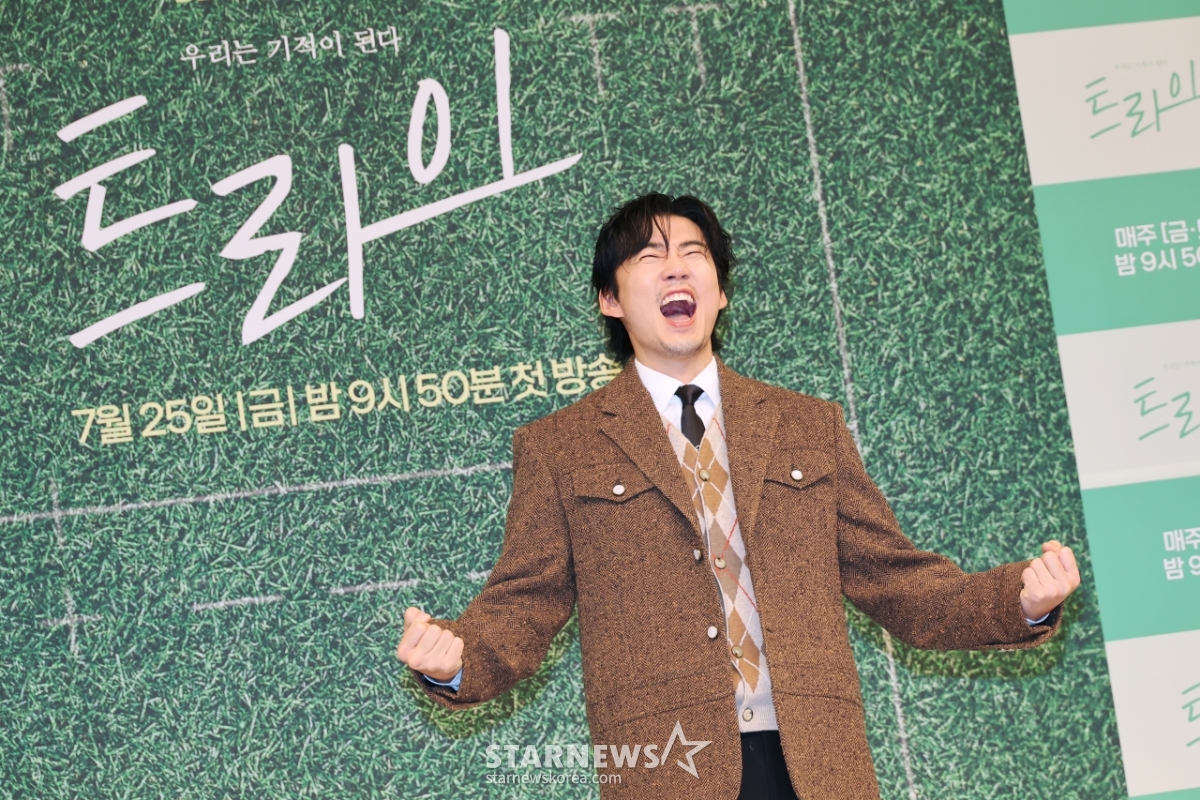 <b>윤계상</b> '<b>트라이</b>, 믿고 보세요'[포토]