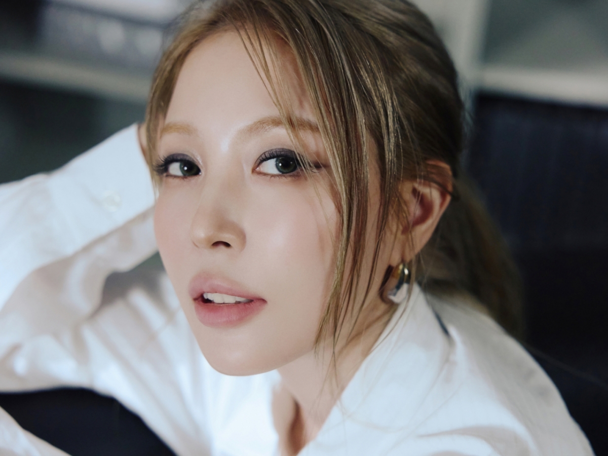 美<b>그래미닷컴</b> "25주년 보아, 오늘날 K팝 전설이자 <b>개척자</b>" 극찬