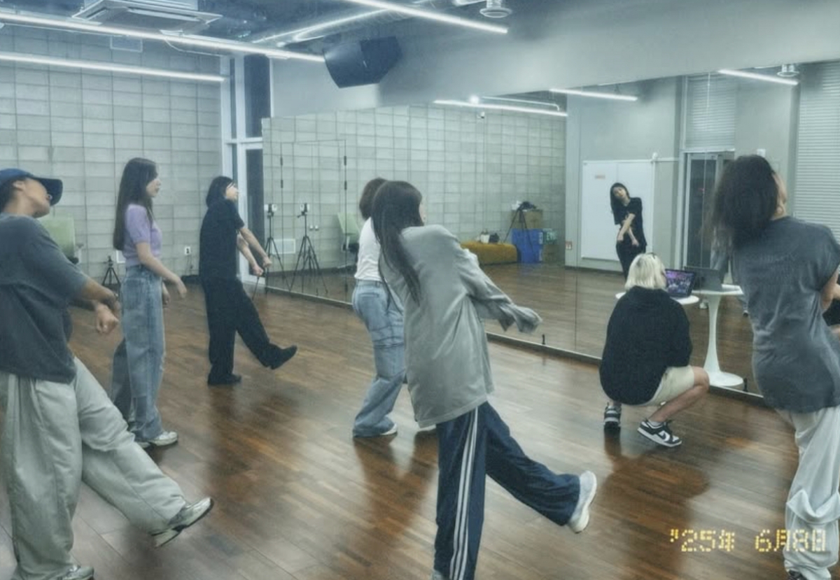 <b>베이비복스</b>, 거울 앞 <b>콘서트</b> 연습샷 공개..윤은혜→이희진까지 시간 멈...
