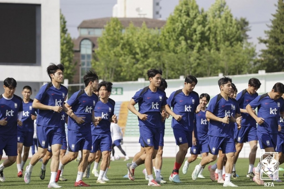 'K리그 최고 초신성' <b>강상윤</b> <b>부상</b>→<b>정승배</b>와 U-22 대표팀 제외... 이규동...