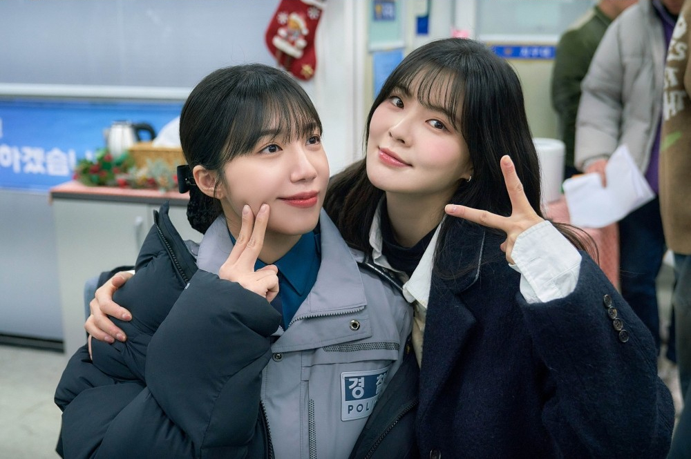 <b>정은지</b>, <b>이선빈</b>과 경찰서에서 재회..'술도녀' 우정 [<b>달까지 가자</b>]