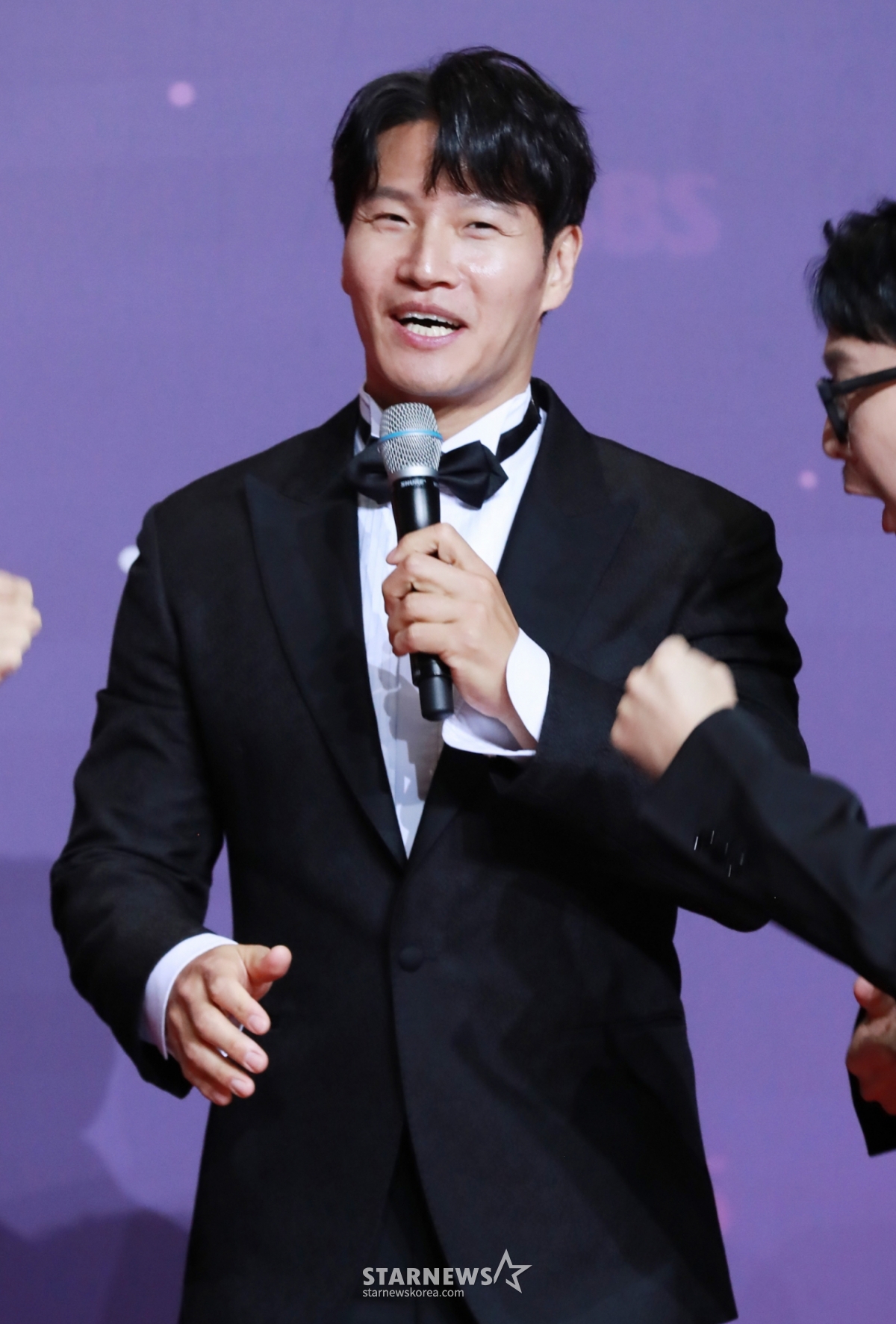 <b>김종국</b> <b>결혼식</b>, <b>철통보안</b> 속 극비 진행..하객은 용띠클럽·'런닝맨' 멤버...