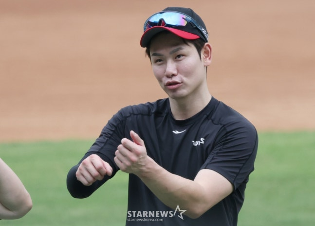 '<b>홍창기</b> 13일 전격 <b>1군 등록</b>!' 쉬어갈 타순 사라지는 LG "대타→6~7번 DH...