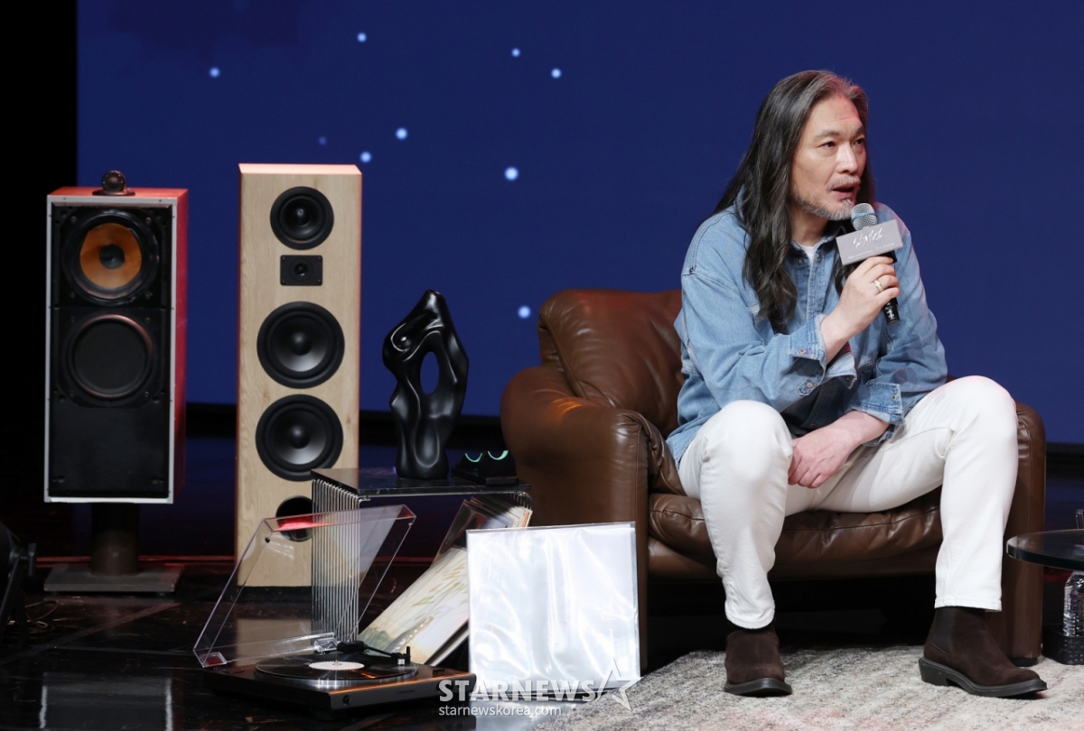 '<b>데뷔 40주년</b>' <b>임재범</b>, 정규 8집 시작 알린 반가운 '인사' [종합]