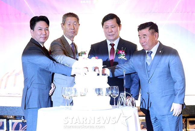 양현종 회장 이어 결국 <b>은퇴선수</b>까지 나섰다 "<b>선수</b> 향한 <b>악성댓글</b>, 법률...